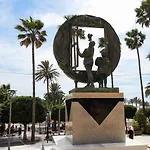 Duplex Con Encanto En Paseo Maritimo De Marbella