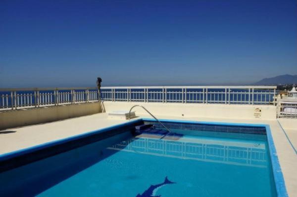 Duplex Con Encanto En Paseo Maritimo De Marbella
